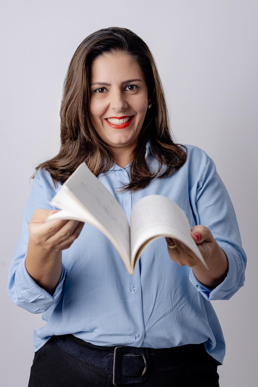 Natália de Oliveira em uma aula online de inglês