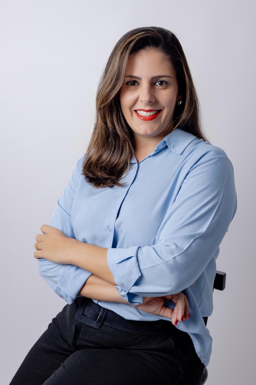 Natália de Oliveira, professora de inglês para adultos